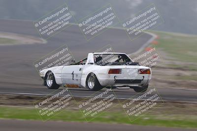 media/Jan-18-2026-CalClub SCCA (Sun) [[8bc6468723]]/Group 3 Race/Turn 1/